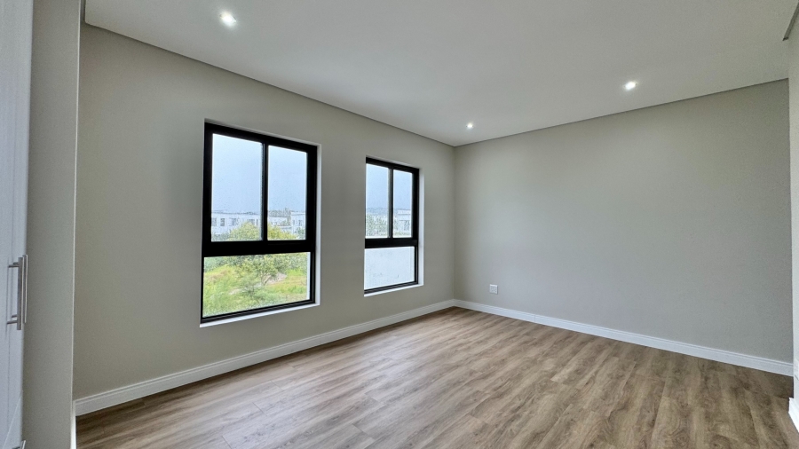 4 Bedroom Property for Sale in Croydon Gardens Estate Western Cape